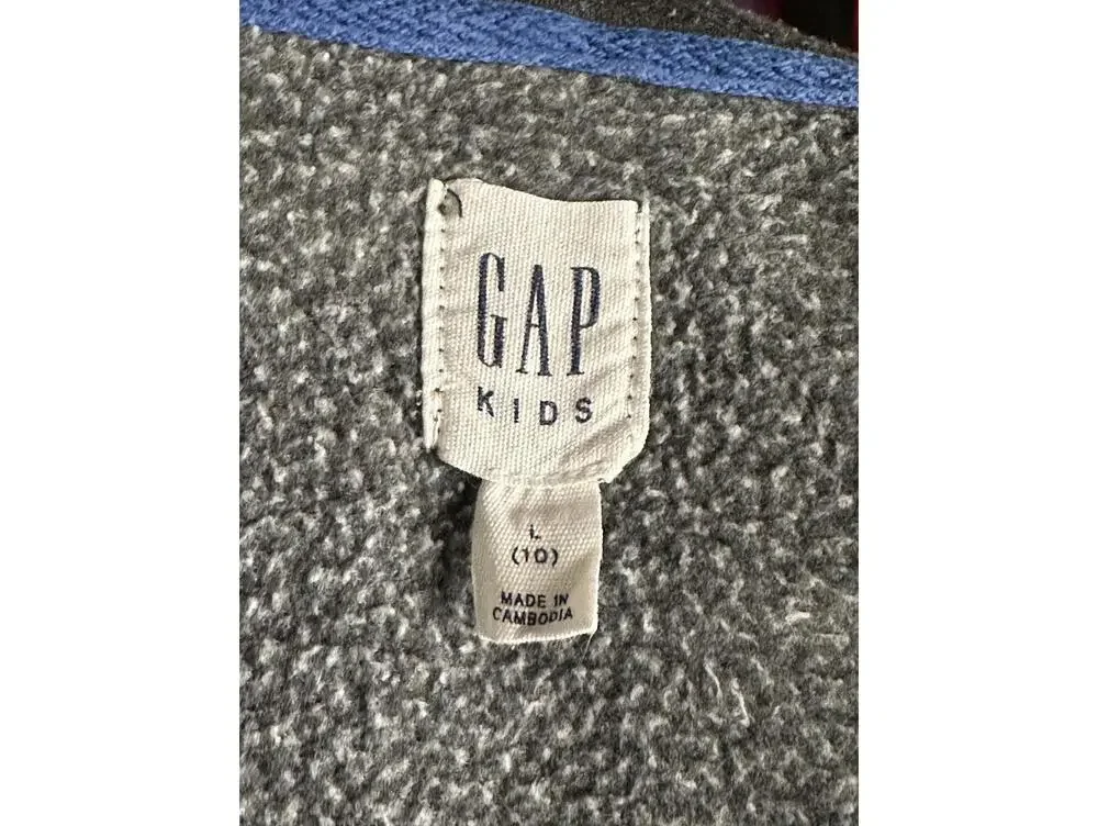 GAP charcoal grey